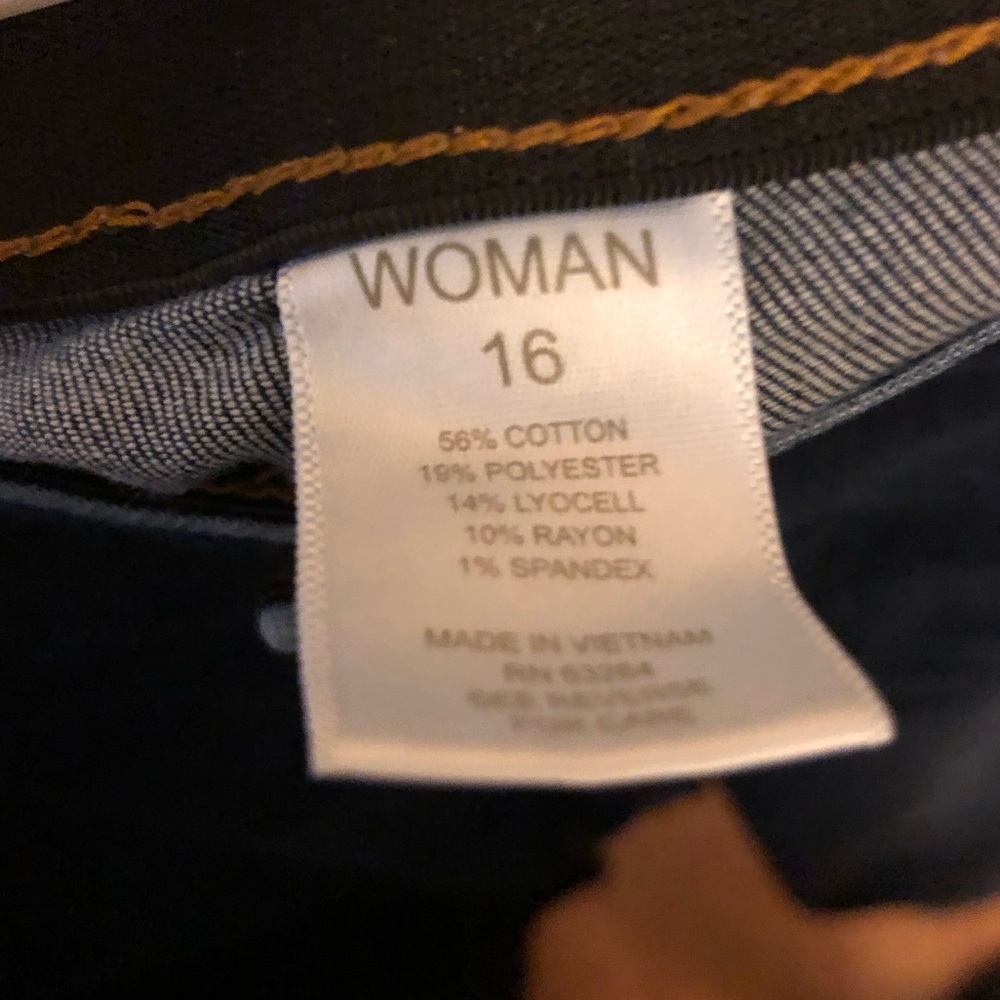 NWOT  Woman Within  Skinny w/ Whiskered look Blue Jeans Size 16  34 x 27 - Picture 3 of 3